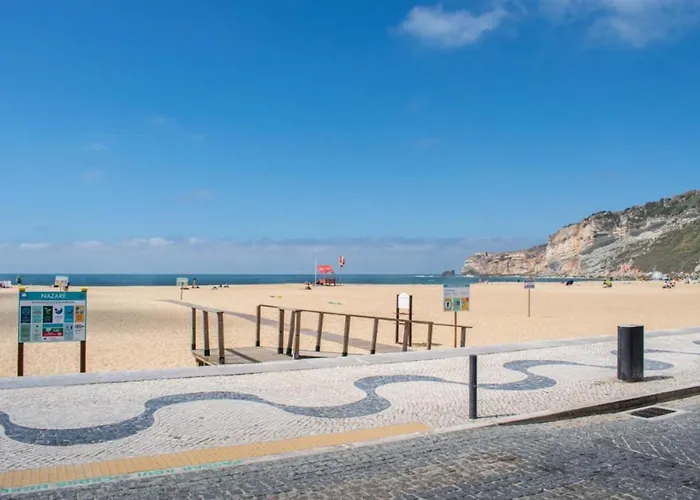 Light Wave Nazare Center 50M Beach